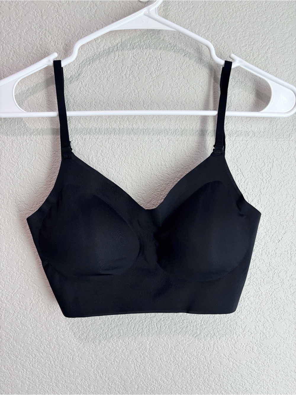 YG Seamless Black Bra Low Back Women’s Size Medium